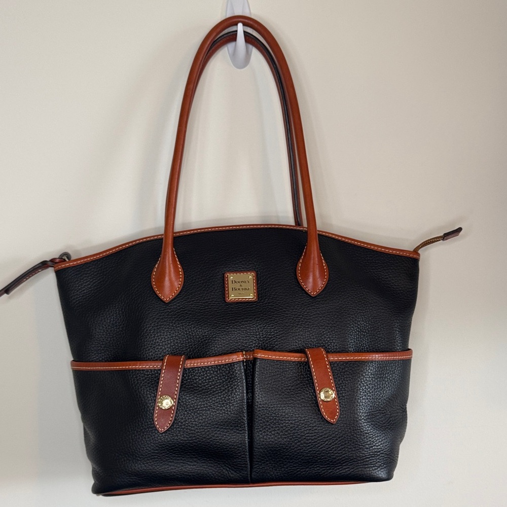 Dooney & Bourke Black and Tan Tote NWOT
